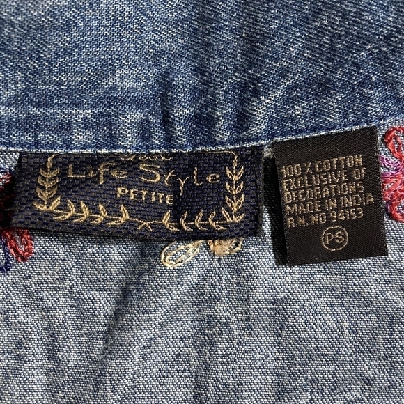 Vintage Life Style 90's Embroidered Denim Jean Jacket Women's Small Petite PS - Picture 6 of 6